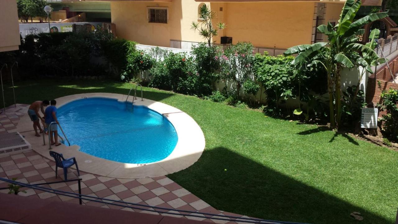 Beautiful Apartment In Third Line Beach Boliches ฟูเอนฮิโรลา ภายนอก รูปภาพ